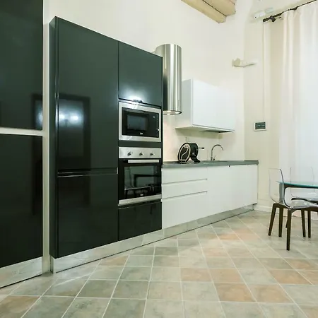 Duomo 2 Bedroom Apartment-2